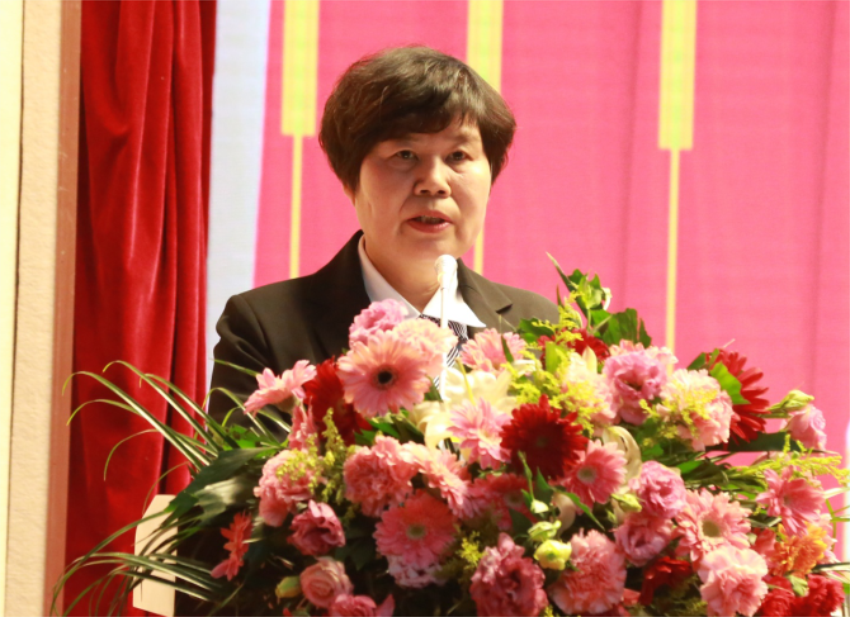 赢博平台,赢博(中国)一站式服务平台第一届党委班子选举大会---徐州市树恩中学总校长薛淑萍同志致开幕辞