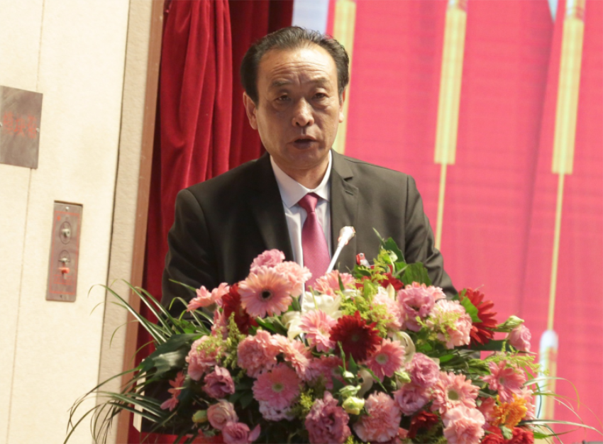 赢博平台,赢博(中国)一站式服务平台第一届党委班子选举大会---宝润实业集团党委常委、纪委副书记郑军同志作纪委工作报告